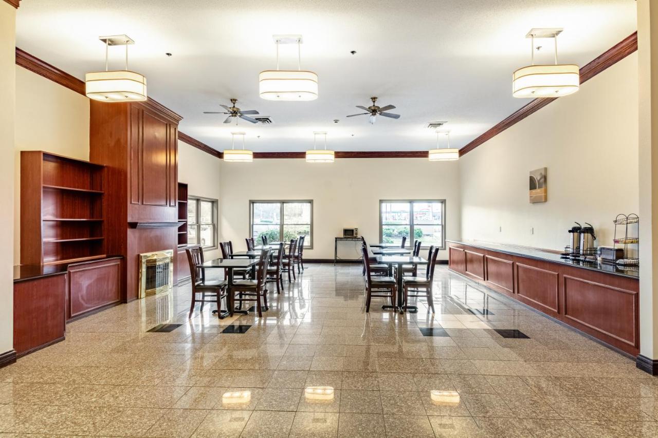 6 Walton, Ky - Richwood - Cincinnati Airport South 2* Walton