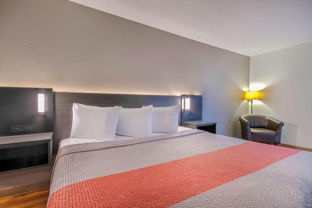 6 Walton, Ky - Richwood - Cincinnati Airport South 2*