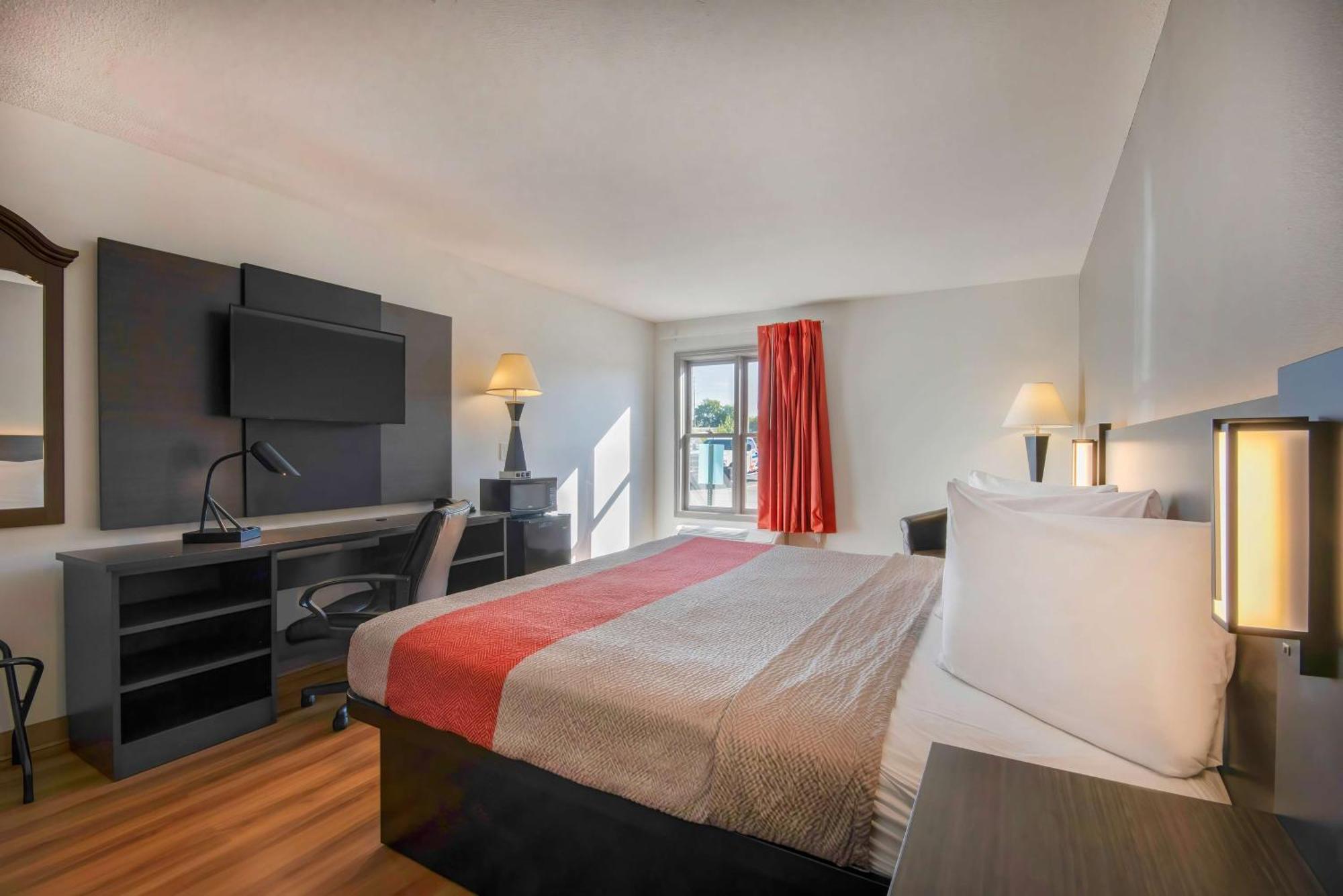 6 Walton, Ky - Richwood - Cincinnati Airport South 2*