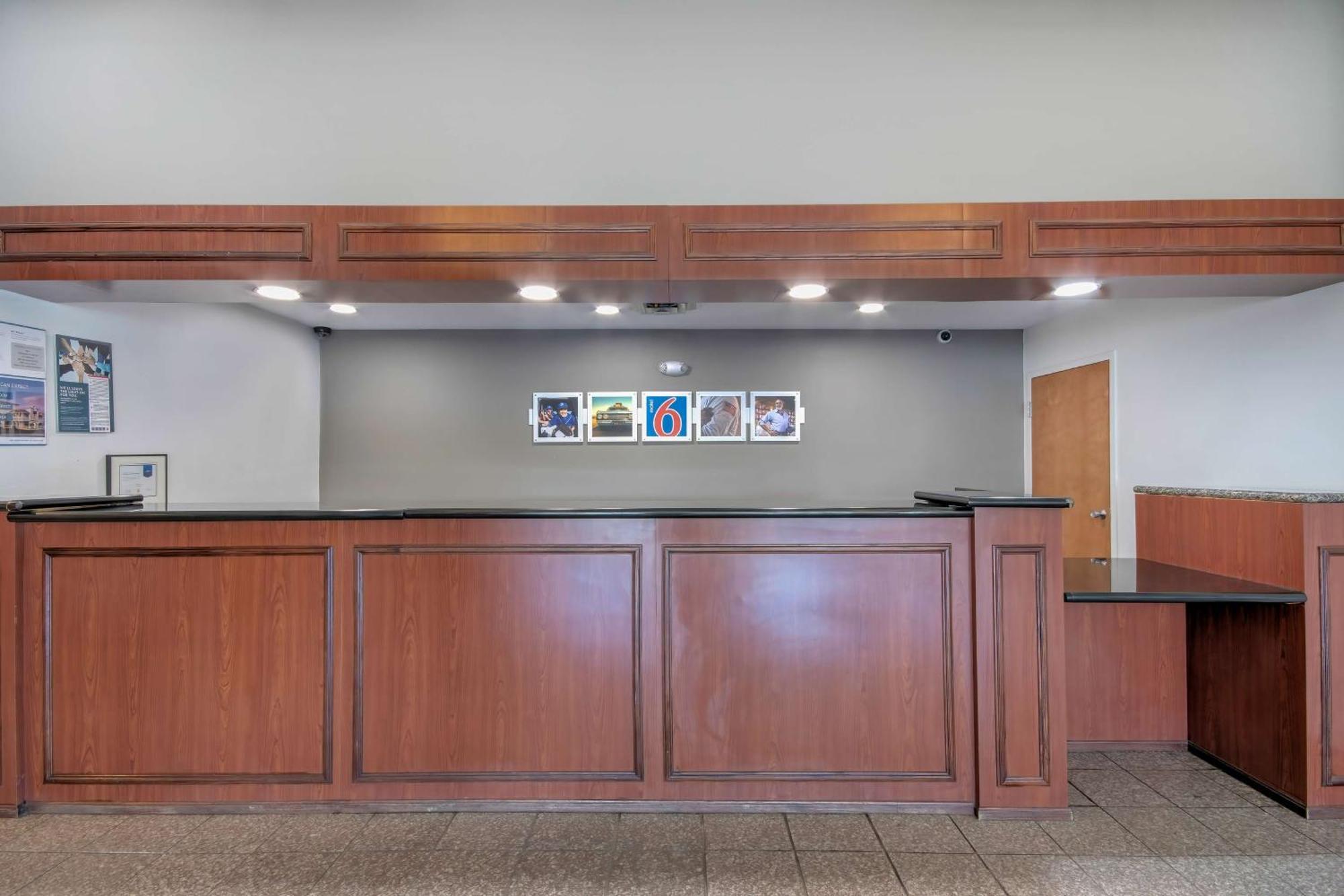 6 Walton, Ky - Richwood - Cincinnati Airport South 2*