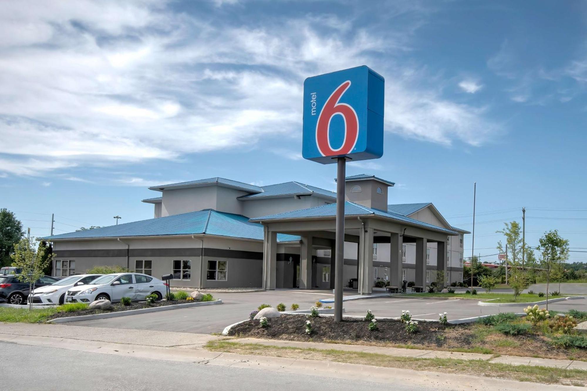6 Walton, Ky - Richwood - Cincinnati Airport South 2* Walton