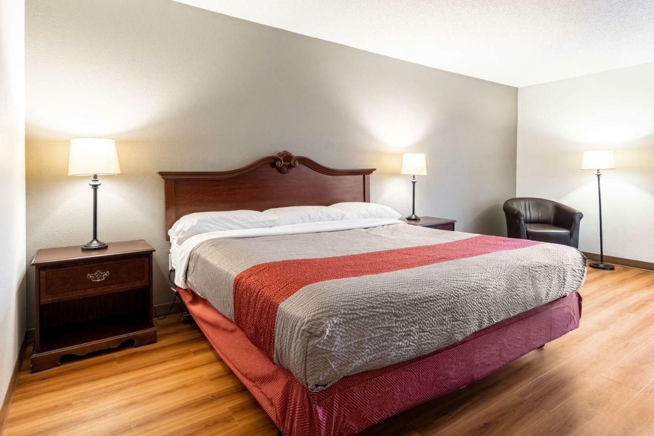 Hotel 6 Walton, Ky - Richwood - Cincinnati Airport South